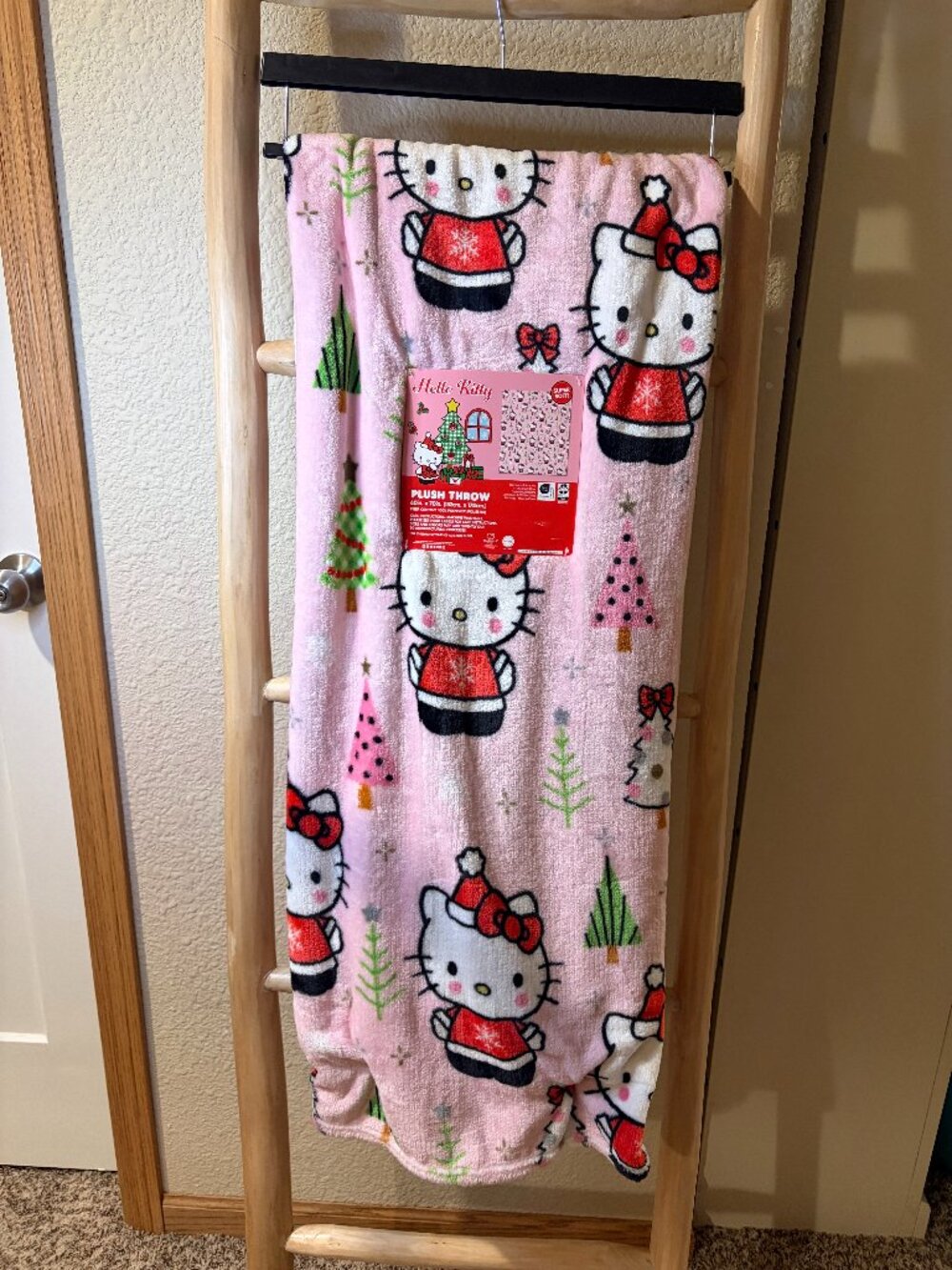 Hello Kitty Christmas Plush Throw Blanket Pink Holiday 60x70 Sanrio NWT